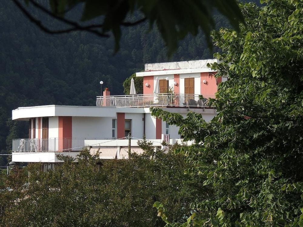 Albergo San Carlo Massa  Exterior photo